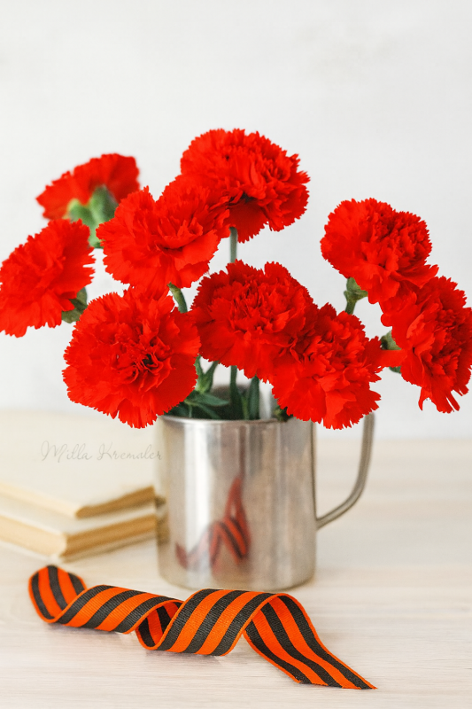 Какие цветы дарить на 9 мая