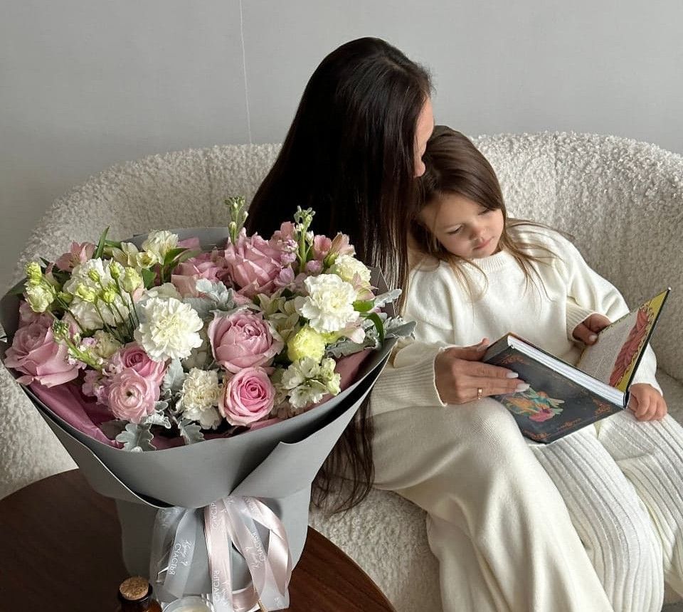 Лучшие букеты цветов на День матери с доставкой по городу