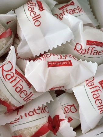 Конфеты Raffaello